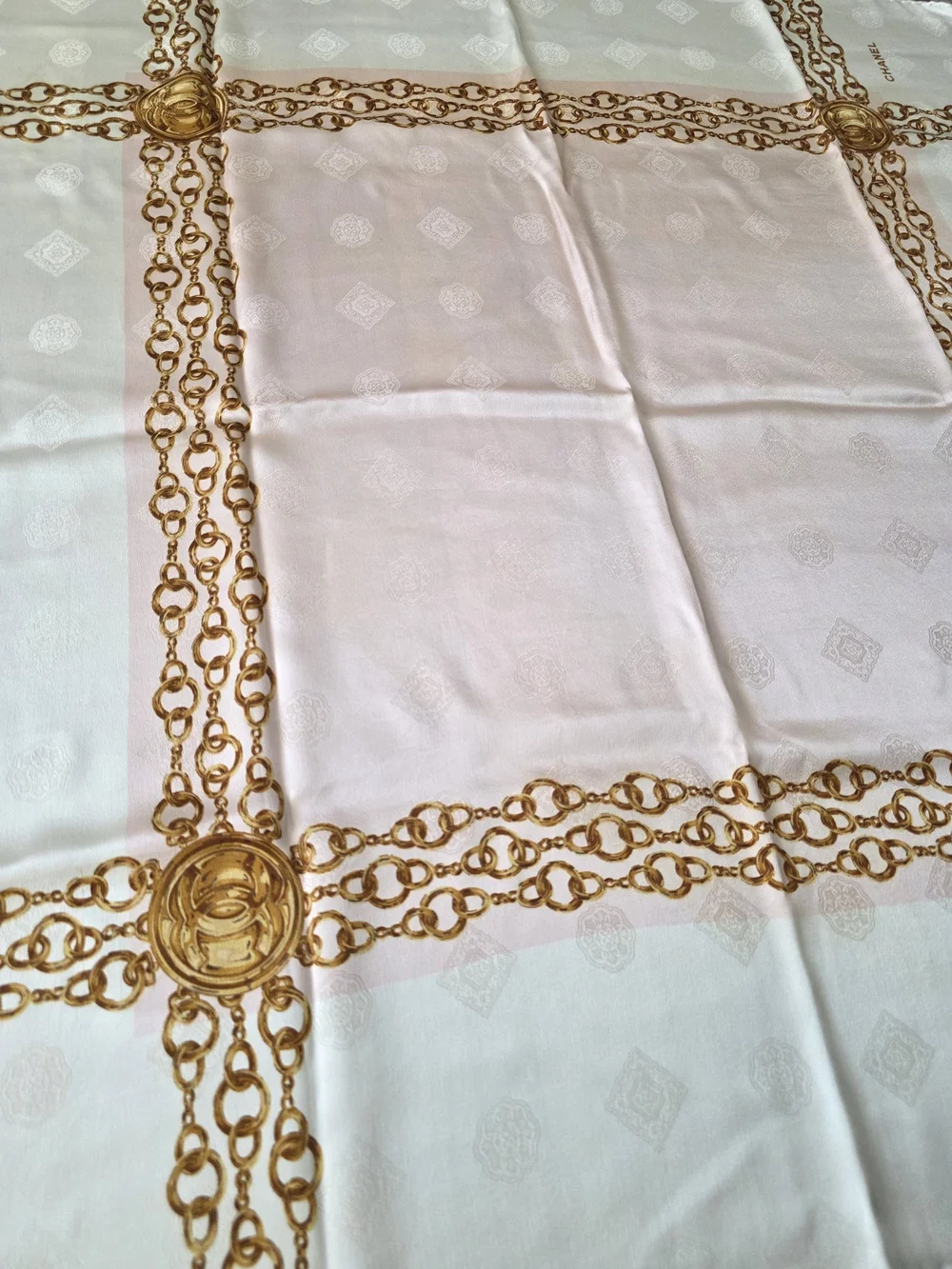Auth CHANEL Pink & Cream Gold Chain-Print Silk Scarf - Picture 6 of 7